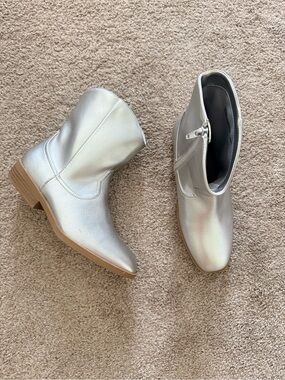 Girls Dolce Vita Ankle Boots - Metallic Zip Western Style